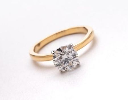 טבעת עם יהלום מאייב תכשיטים חנות תכשיטים